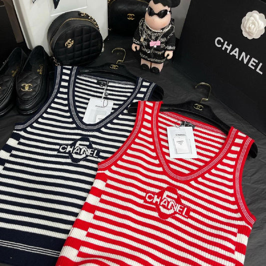 Letter knitted striped vest