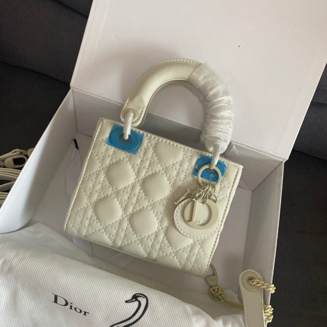 Medium Lady Bag D4