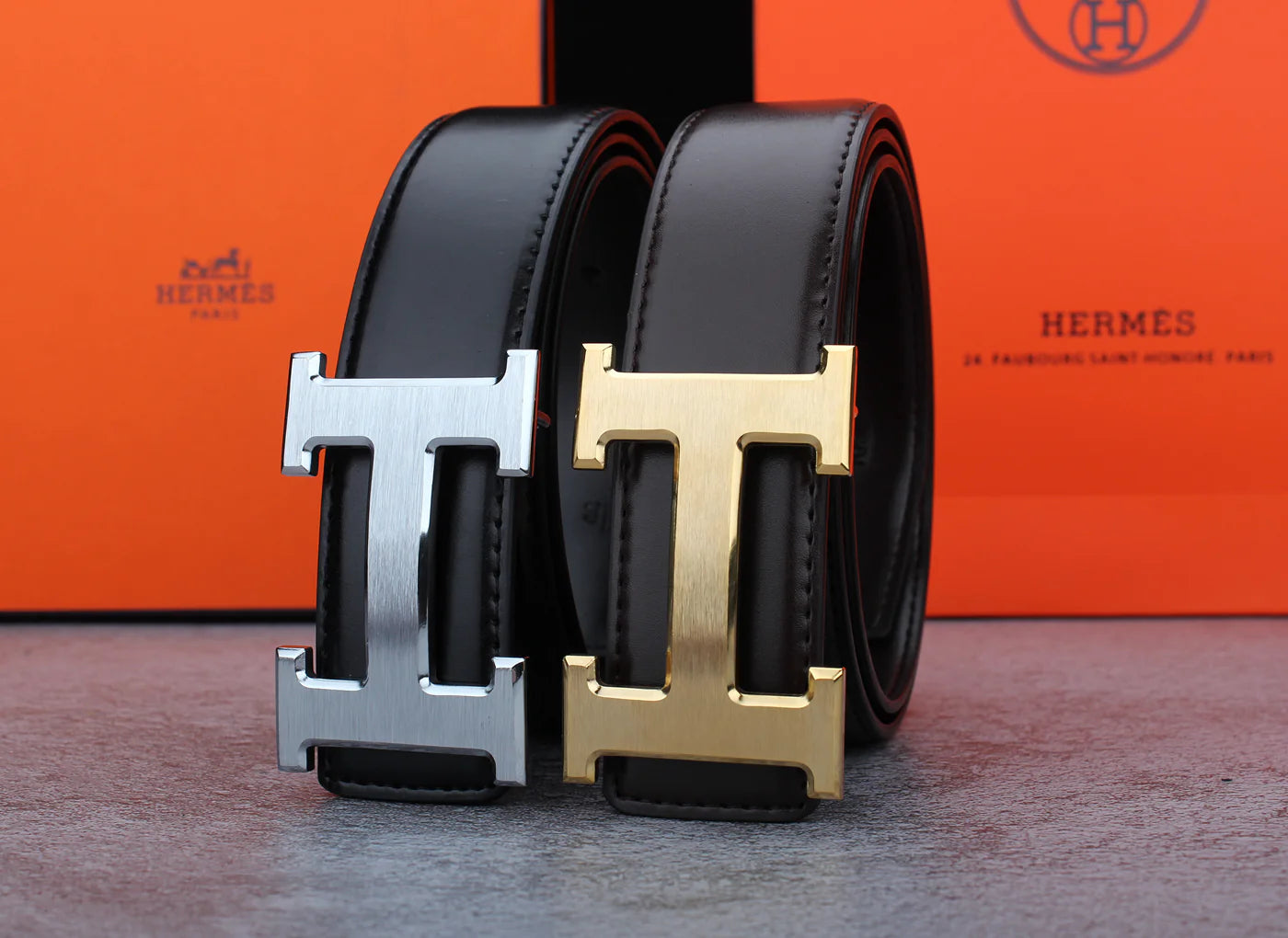 2 Colors Classic Alphabet Buckle Leather Belt