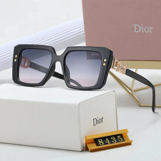 Fashionable small square frame sunglasses